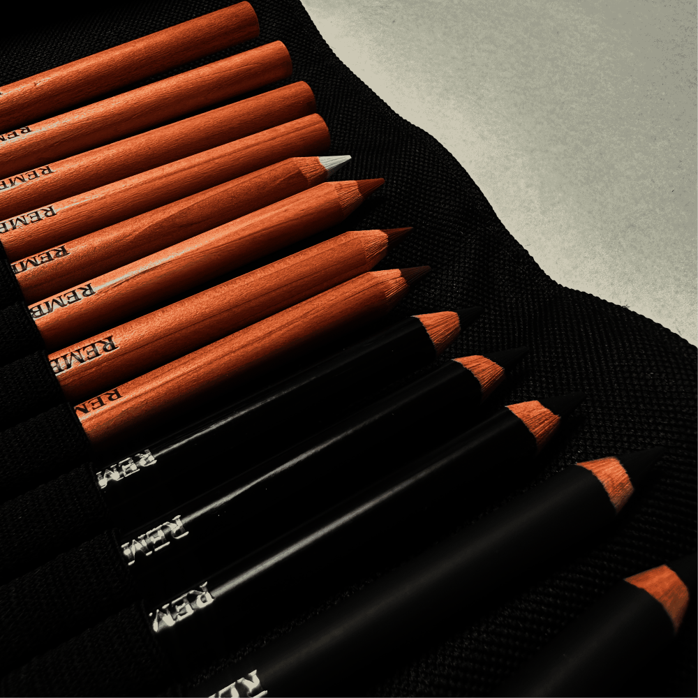 ESTUCHE DE LAPIZ LYRA EN ROLLO X 24 PC RF L2054240